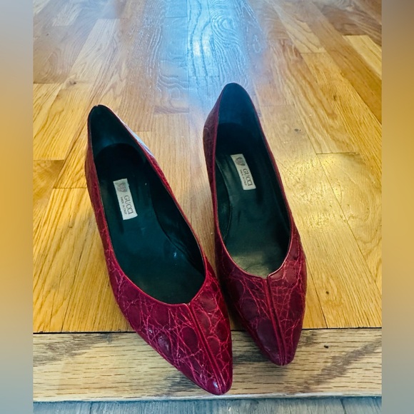 Gucci red Croc-Embossed Heels - Picture 3 of 6